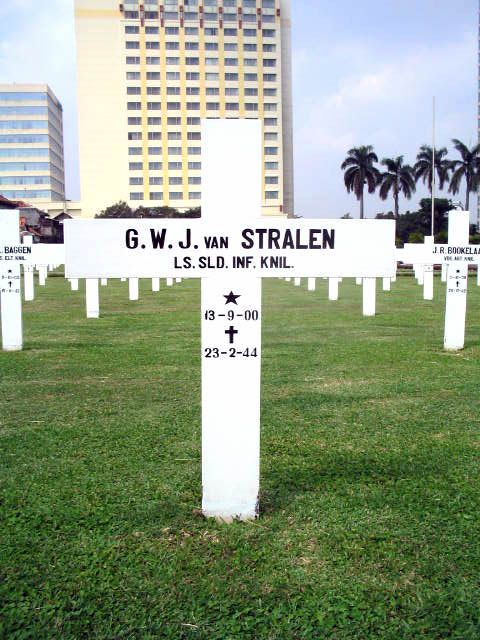 stralen.van.g.w.j.2005.jpg