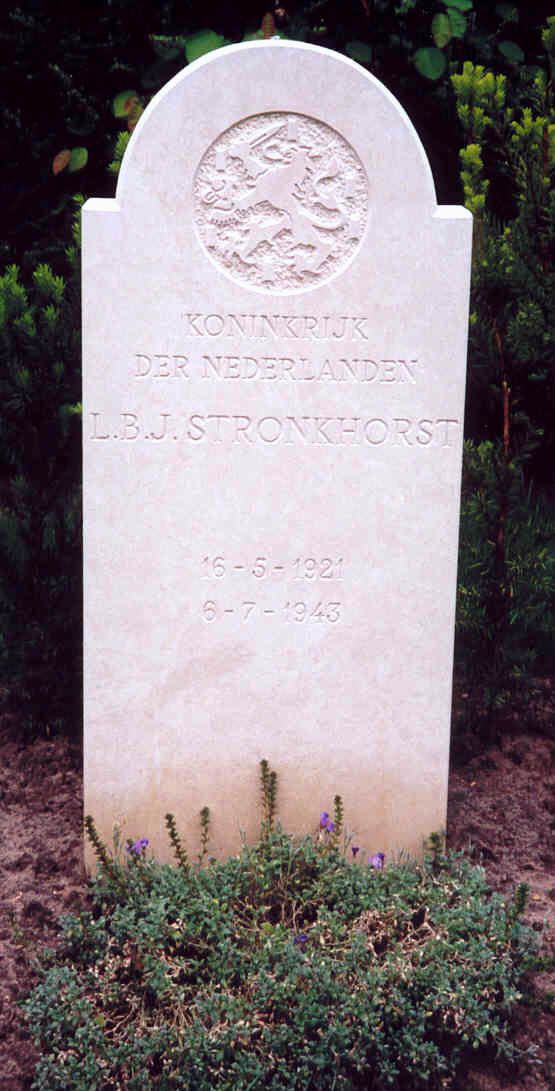 L.B.J.Stronkhorst(1).jpg