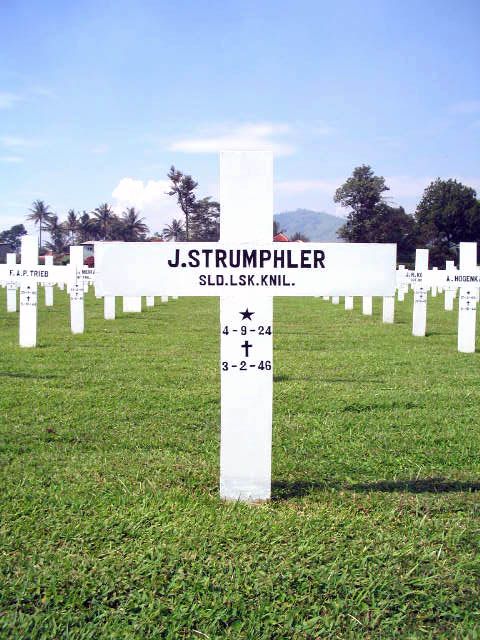 strumphler.j.2005.jpg