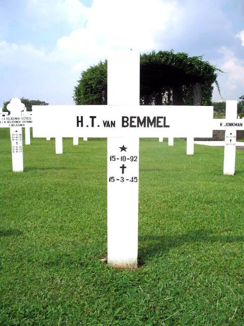 bemmel.van.h.t.2005.jpg