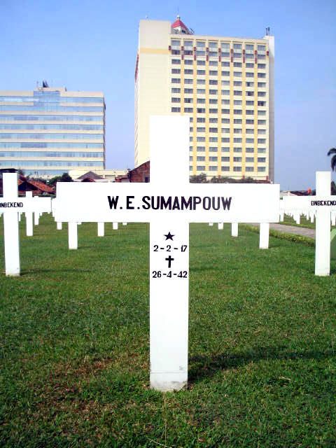 sumampouw.w.e.2005.jpg