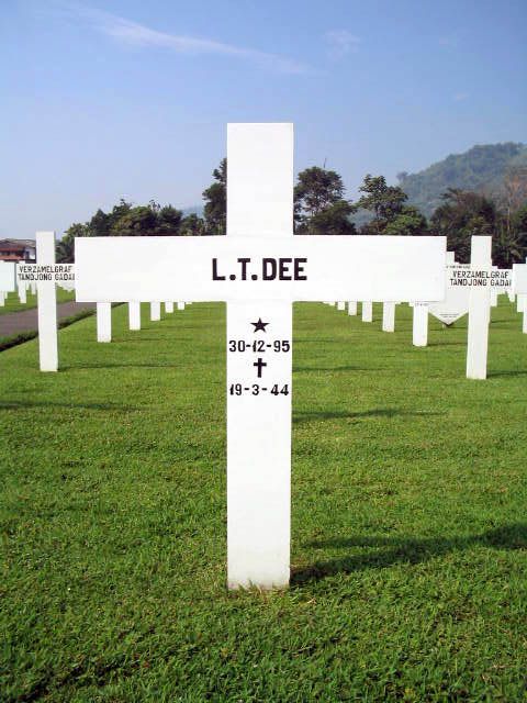 dee.l.t.2005.jpg