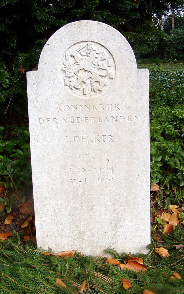 Dekker J.jpg