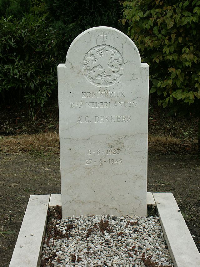 Dekkers(1).jpg