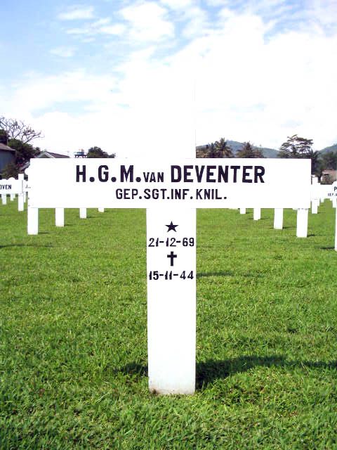 deventer.van.h.g.m.2005.jpg