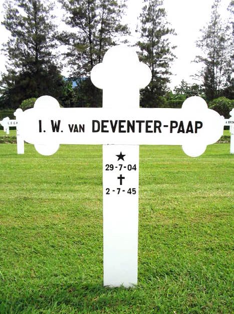 deventer van. paap.j.w.2004.jpg