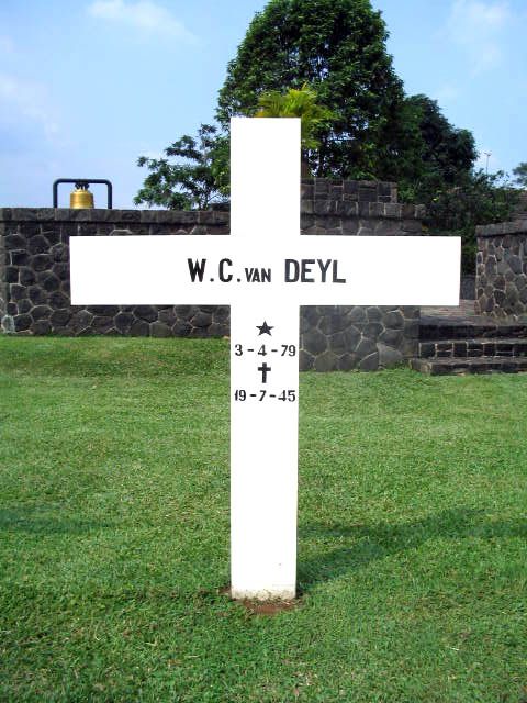 deyl.van.w.c.2005.jpg