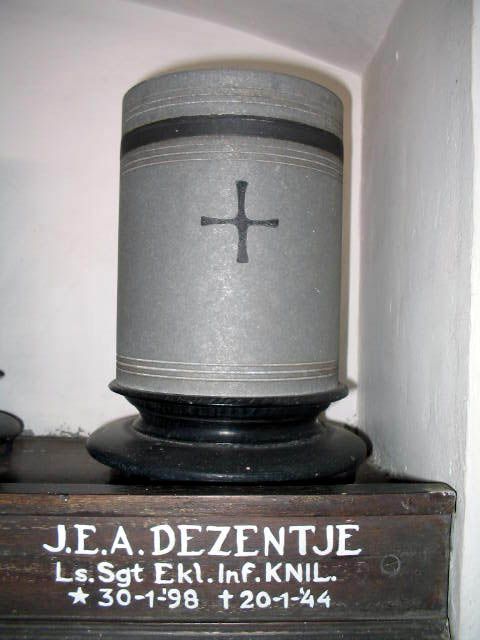 dezentje.j.e.a.2005.jpg
