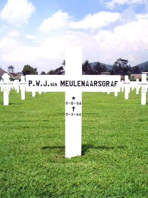 meulenaarsgraf.van.p.w.j.2005.jpg