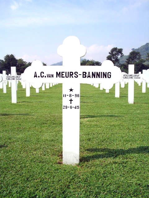 meurs.van.banning.a.c.2005.jpg