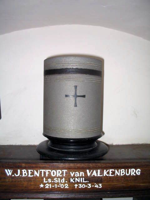 bentfort.van.valkenburg.w.j.2005.jpg