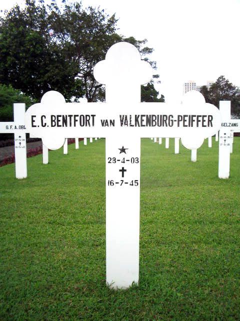 bentfort van valkenburg.peiffer.e.c.2005.jpg