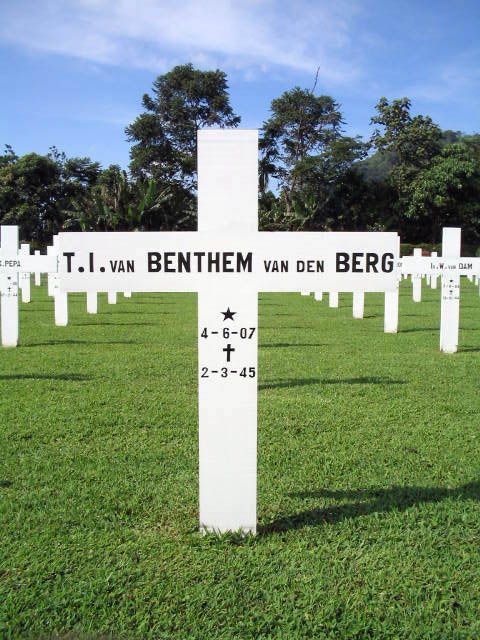 benthem.van.v.den.berg.t.i.2005.jpg