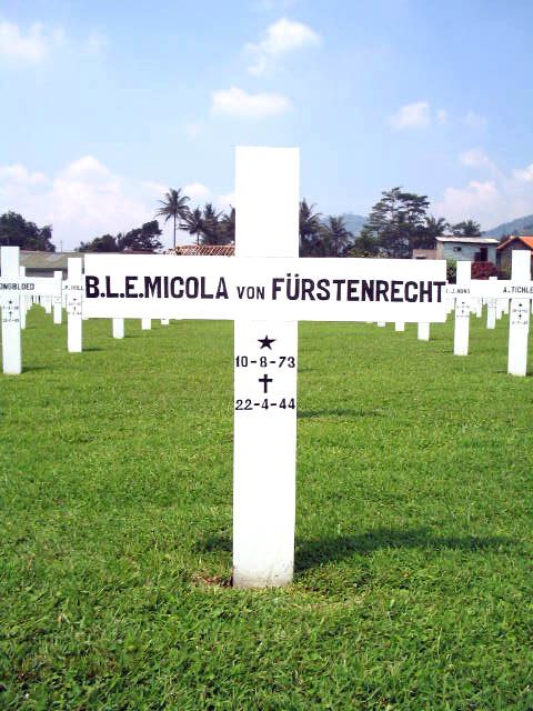 micola.von.furstenrecht.b.l.e.2005.jpg