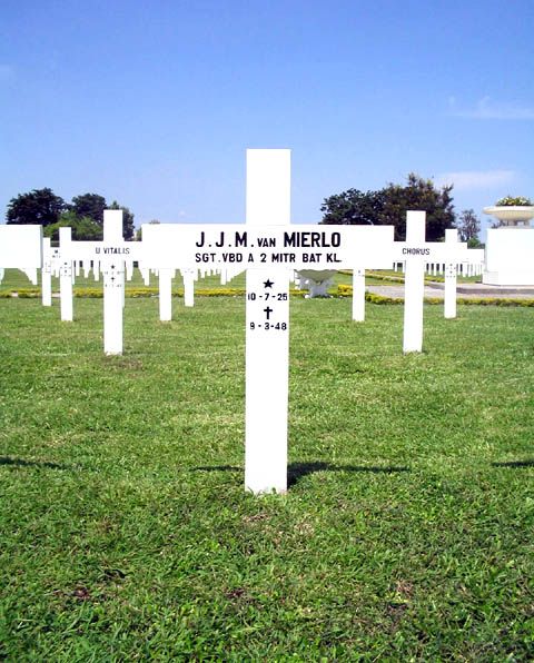 mierlo van j.j.m.2005.jpg