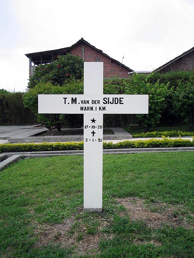 sijde v der t.m.2004.jpg