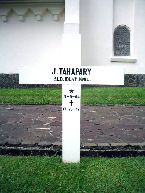 tahapary.j.2005.jpg