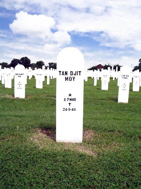 tan djit moy.2005.jpg