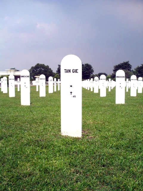 tan gie.2005.jpg
