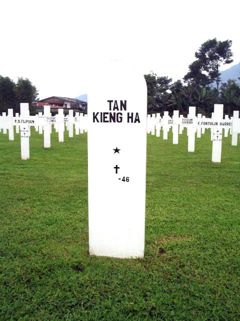 tan kieng  ha.2005.jpg