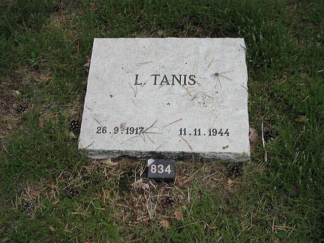 L.Tanis.jpg