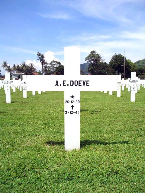 doeve.a.e.2005.jpg