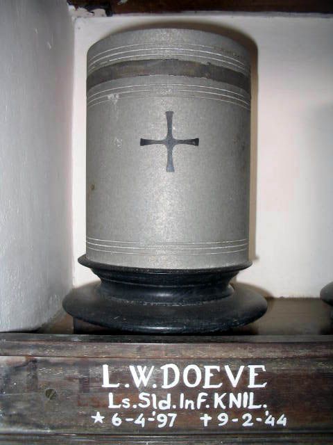 doeve.l.w.2005.jpg