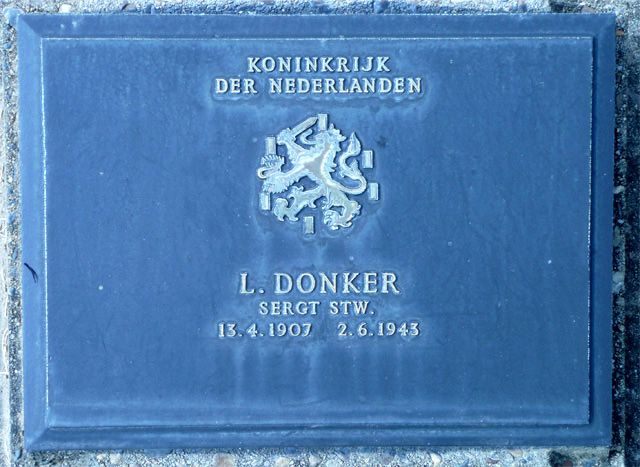 Donker.L.2008.jpg