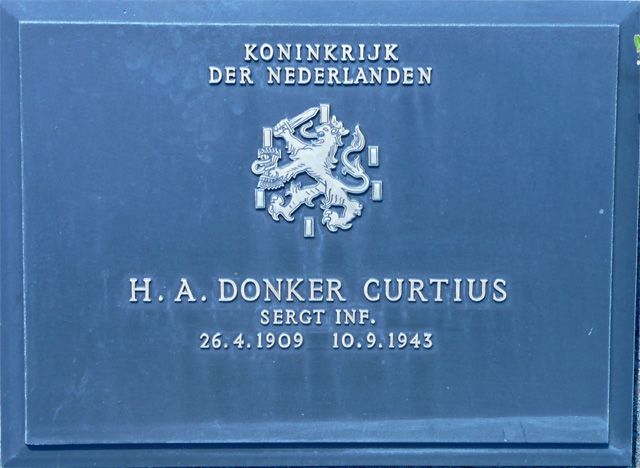 Donker Curtius.H.A.2008.jpg