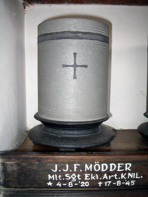 modder.j.j.f.2005.jpg