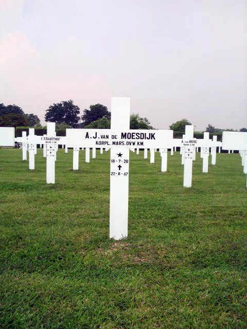 moesdijk.v.de.a.j.2005.jpg
