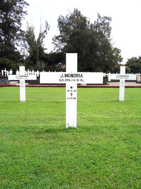 mondria.j.2005.jpg