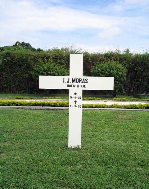 moras.i.j.2005.jpg