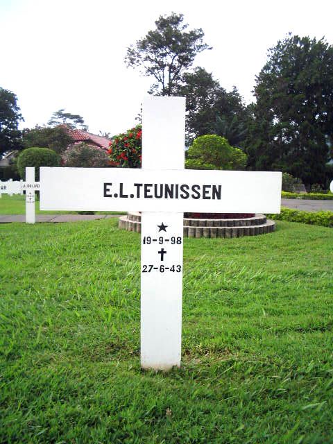 teunissen.e.l.2005.jpg