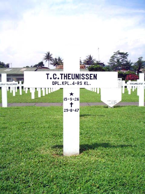 theunissen.t.c.2005.jpg