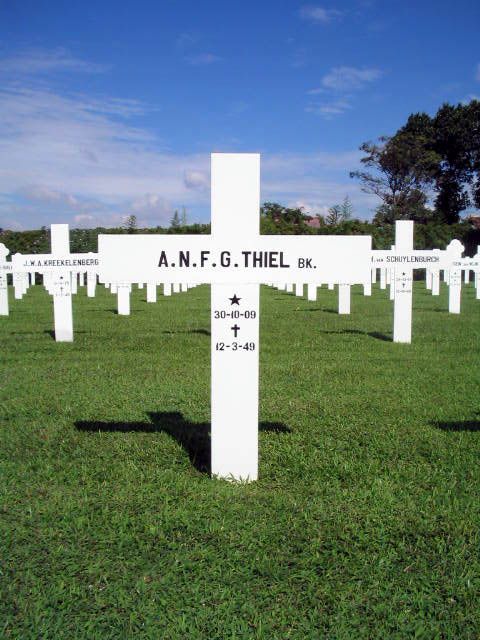 thiel.a.n.f.g.2005.jpg