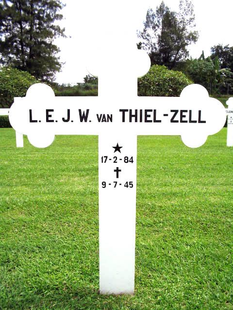 thiel van zell.l.e.j.w.2004.JPG