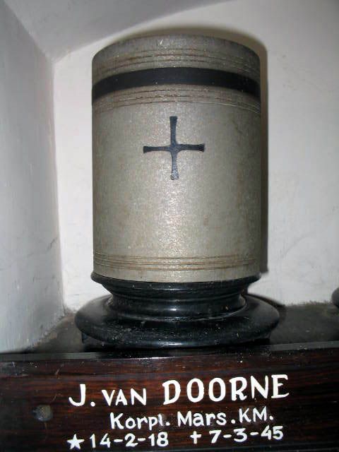 doorne.van.j.2005.jpg