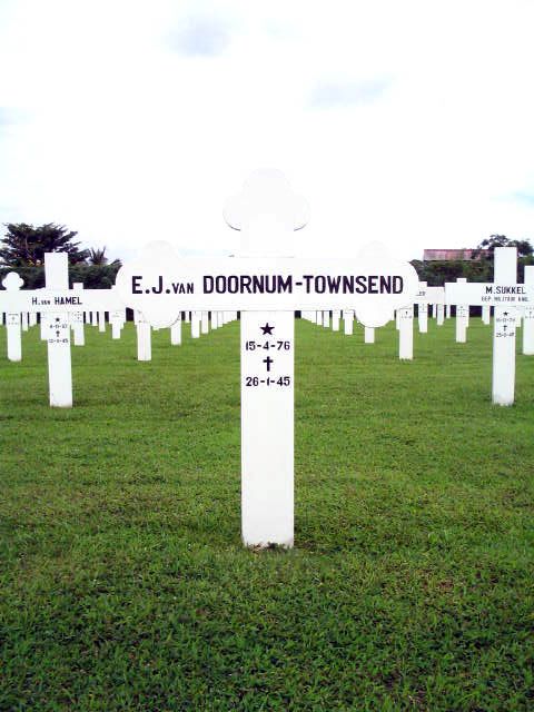 doornum.van.townsend.e.j.2005.jpg