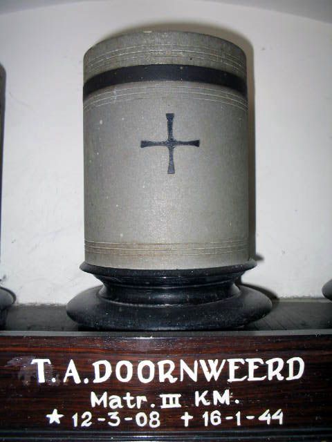 doornweerd.t.a.2005.jpg