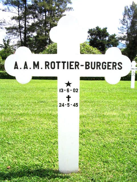 rottier burgers.a.a.m.2004.JPG