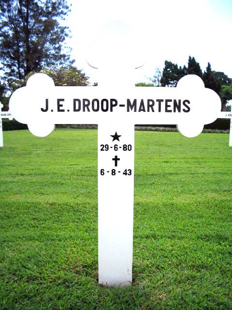 droop martens.j.e.2004.jpg