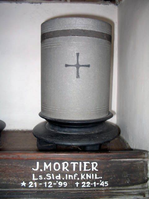 mortier.j.2005.jpg