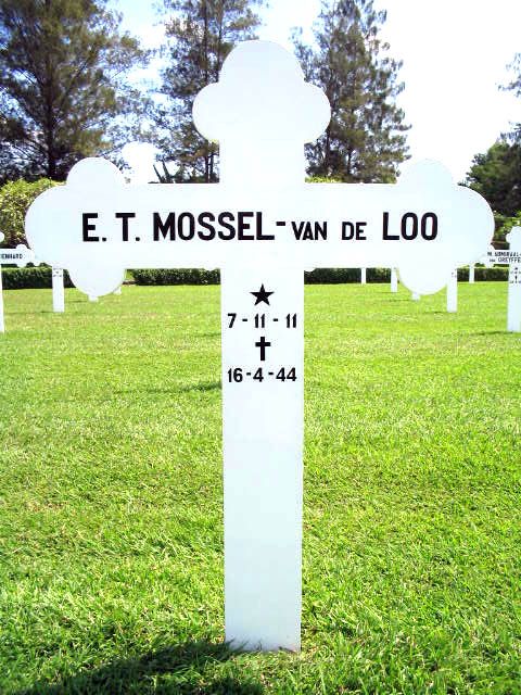 mossel loo v.de.e.t.2004.jpg