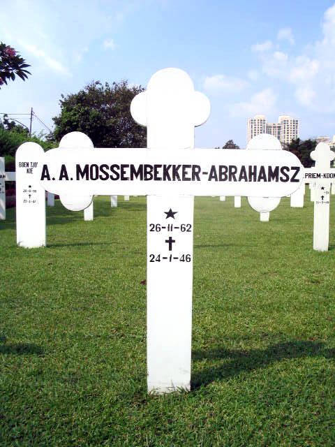 mossembekker.abrahamsz.a.a.2005.jpg