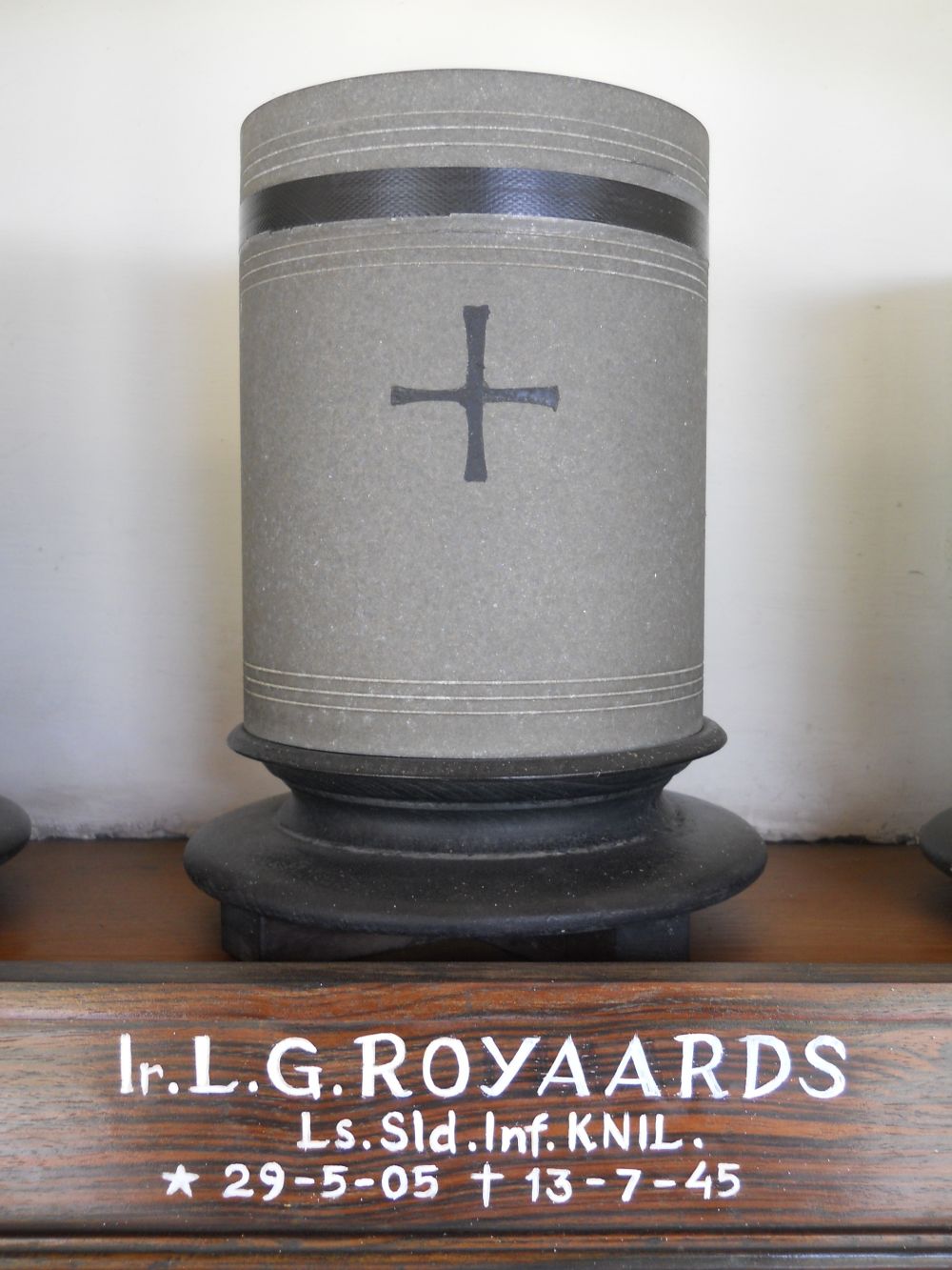 royaards.l.g..jpg