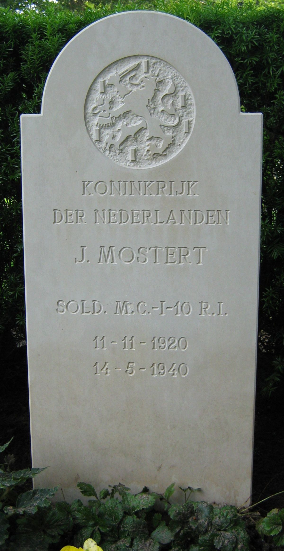 mostert.j.2008.jpg