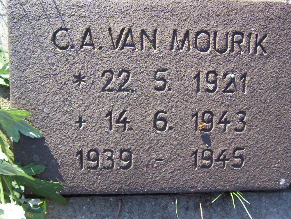 mourik.c.a.van.2010.jpg