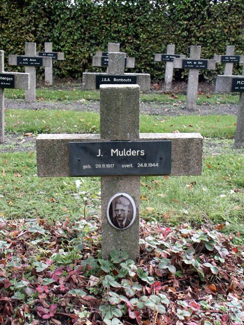 Mulders.J.2004.jpg