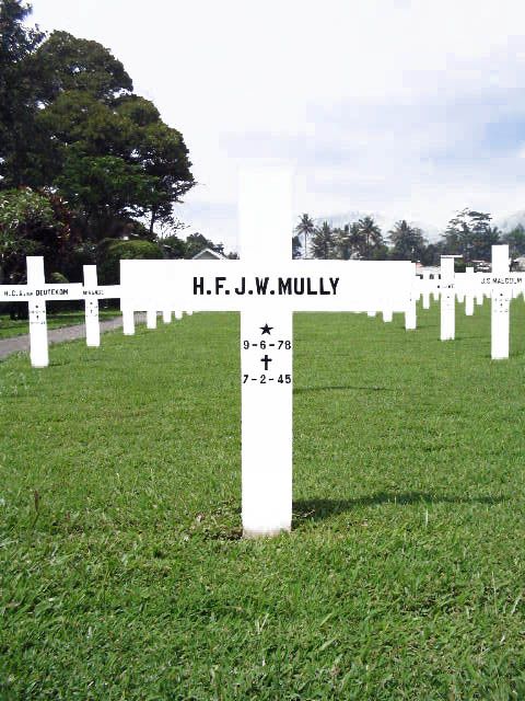 mully.h.f.j.w.2005.jpg